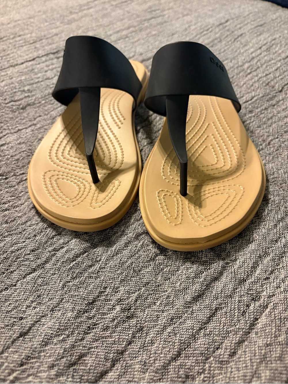 Crocs Tulum Flip Flop Sandals Black Tan Women's Size 9 - Picture 3 of 4